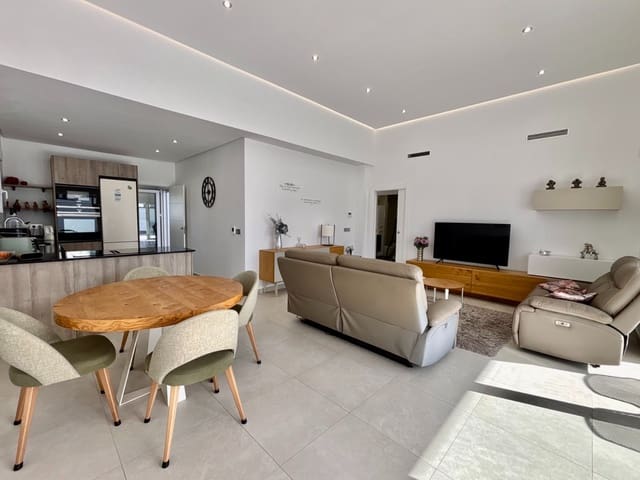 3 soveværelse Villa til salg i Benijófar med swimmingpool - € 569.500 (Ref: 9606392)