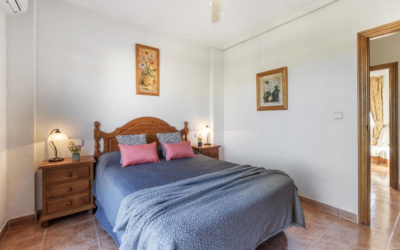 3 soveværelse Byhus til salg i Orihuela Costa med swimmingpool - € 195.000 (Ref: 9609554)