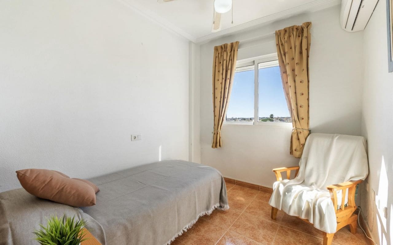 3 soveværelse Byhus til salg i Orihuela Costa med swimmingpool - € 195.000 (Ref: 9609554)