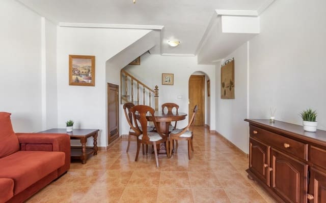 3 soverom Hus til salgs i Orihuela Costa, Orihuela med svømmebasseng - € 195 000 (Ref: 9609554)