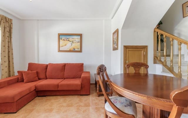 3 soverom Hus til salgs i Orihuela Costa, Orihuela med svømmebasseng - € 195 000 (Ref: 9609554)