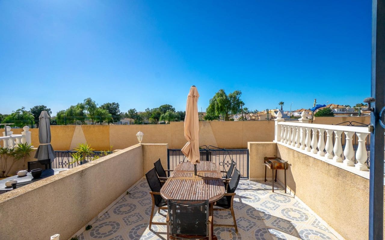 3 soveværelse Byhus til salg i Orihuela Costa med swimmingpool - € 195.000 (Ref: 9609554)