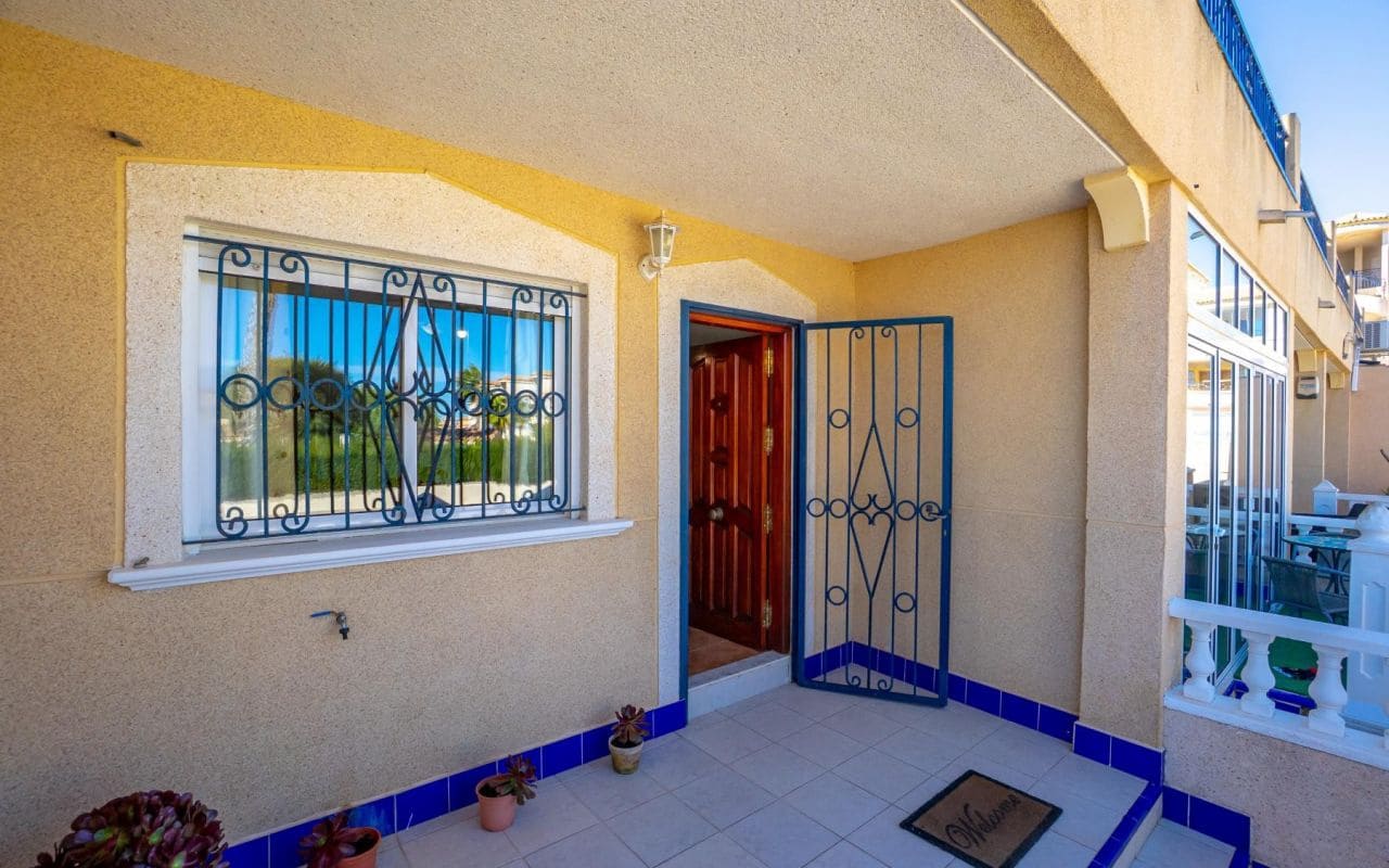 3 soveværelse Byhus til salg i Orihuela Costa med swimmingpool - € 195.000 (Ref: 9609554)