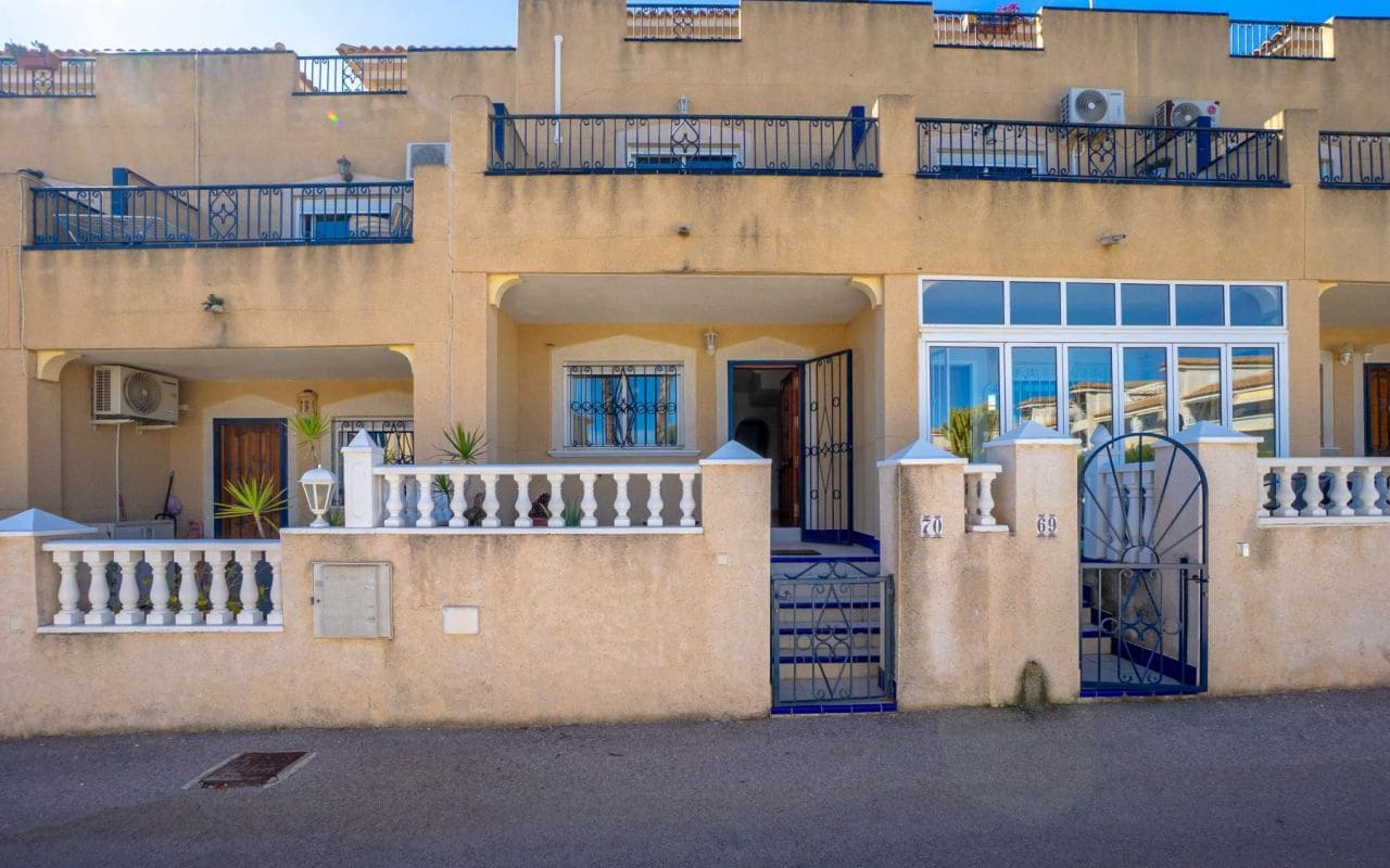 3 soveværelse Byhus til salg i Orihuela Costa med swimmingpool - € 195.000 (Ref: 9609554)