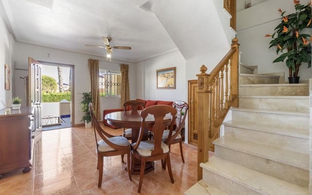 3 soverom Hus til salgs i Orihuela Costa, Orihuela med svømmebasseng - € 195 000 (Ref: 9609554)