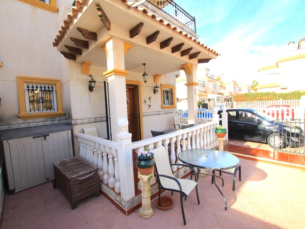 2 soverom Rekkehus til salgs i Cabo Roig med svømmebasseng - € 199 950 (Ref: 9614221)