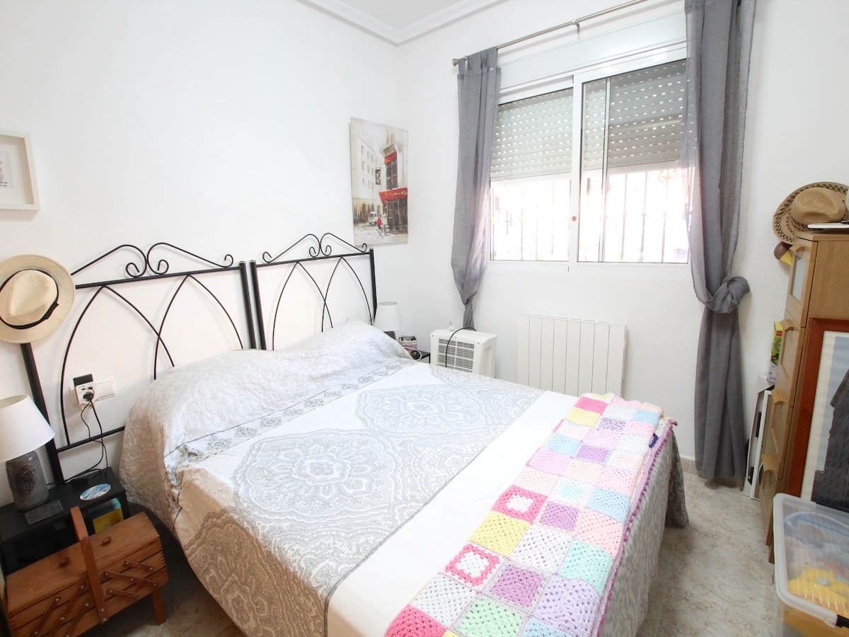 3 bedroom Townhouse for sale in Orihuela Costa with pool - € 184,950 (Ref: 9617104)