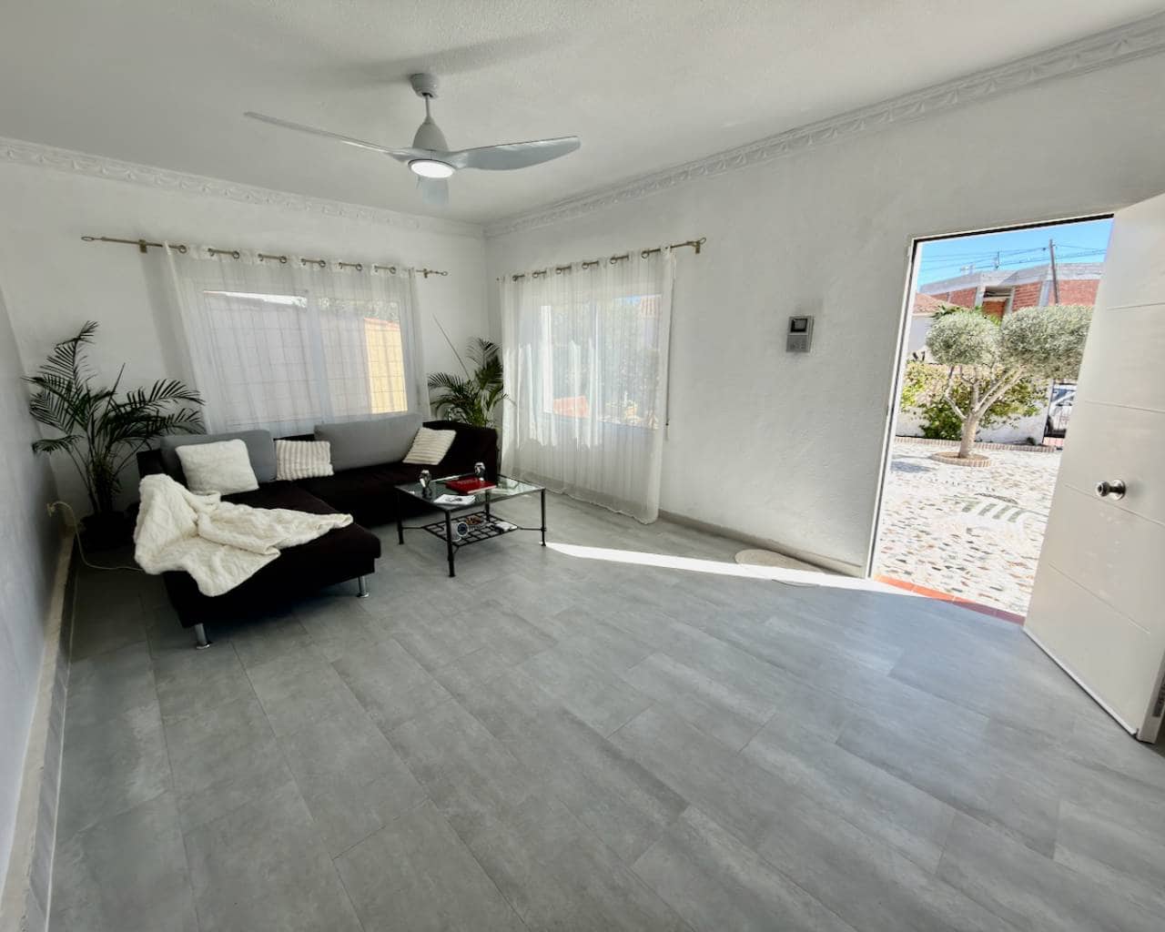 3 soverom Villa til salgs i Ciudad Quesada med svømmebasseng garasje - € 420 000 (Ref: 9618106)