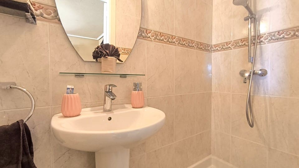 2 soveværelse Byhus til salg i Ciudad Quesada med swimmingpool garage - € 265.000 (Ref: 9618477)