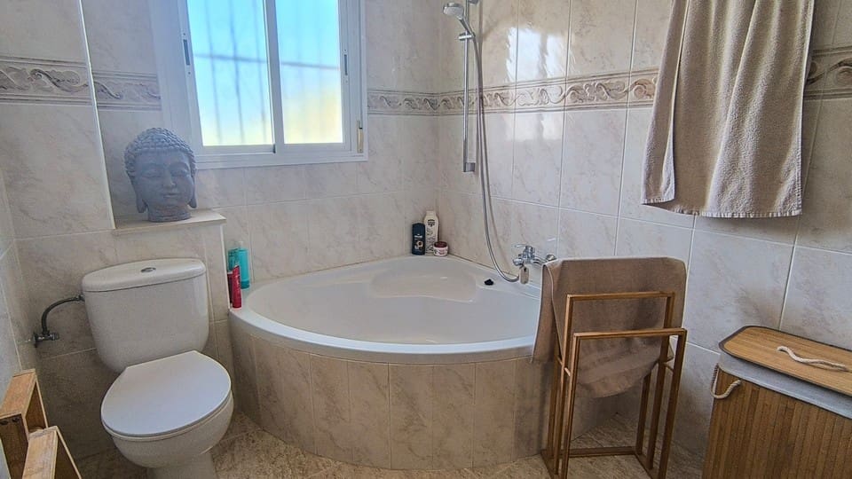 2 soveværelse Byhus til salg i Ciudad Quesada med swimmingpool garage - € 265.000 (Ref: 9618477)