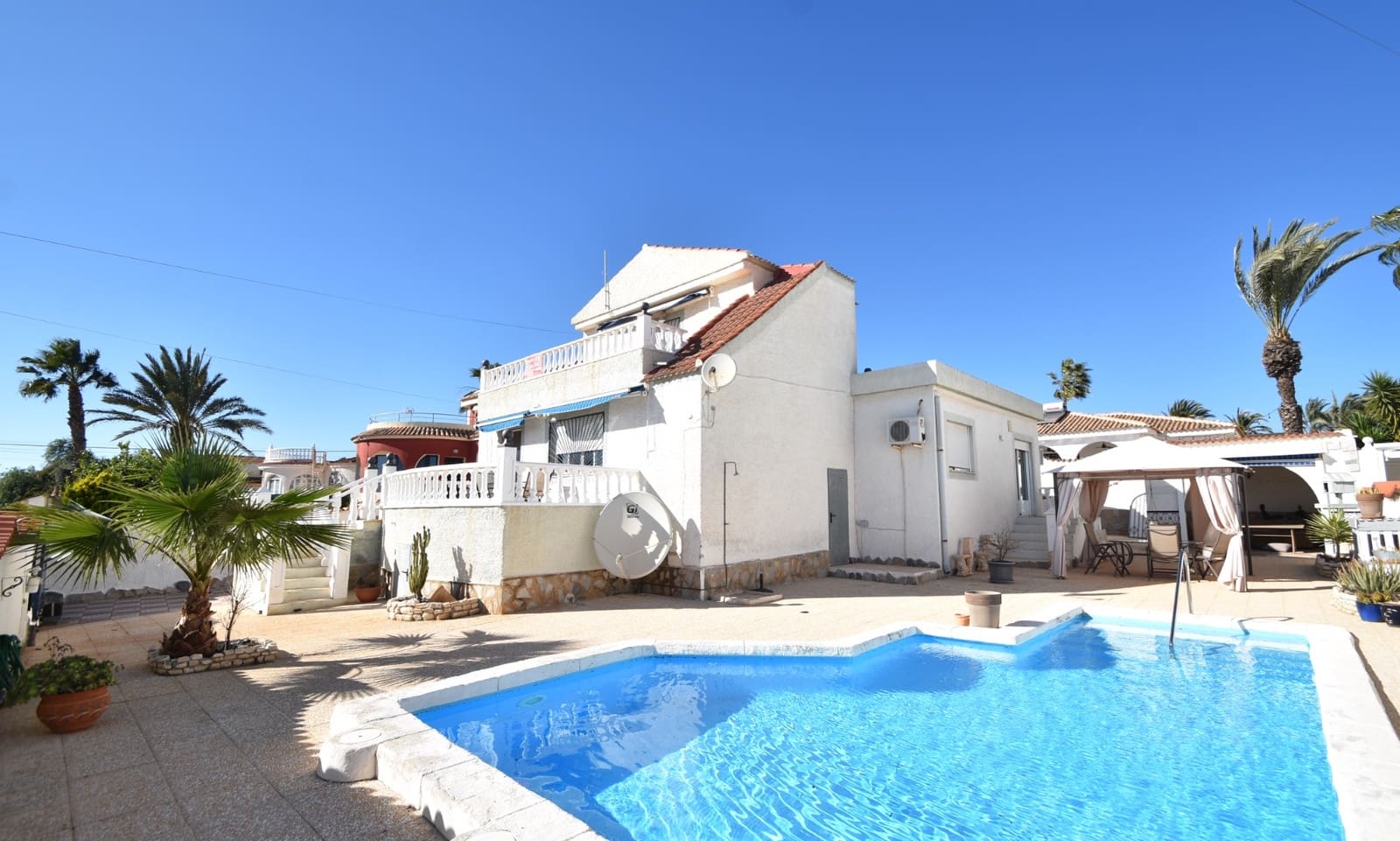 3 bedroom Villa for sale in Ciudad Quesada with pool - € 375,000 (Ref: 9626590)