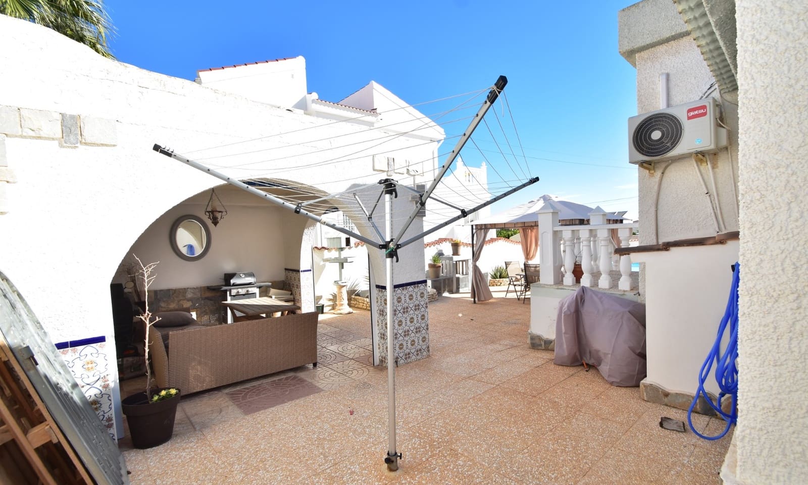 3 bedroom Villa for sale in Ciudad Quesada with pool - € 375,000 (Ref: 9626590)