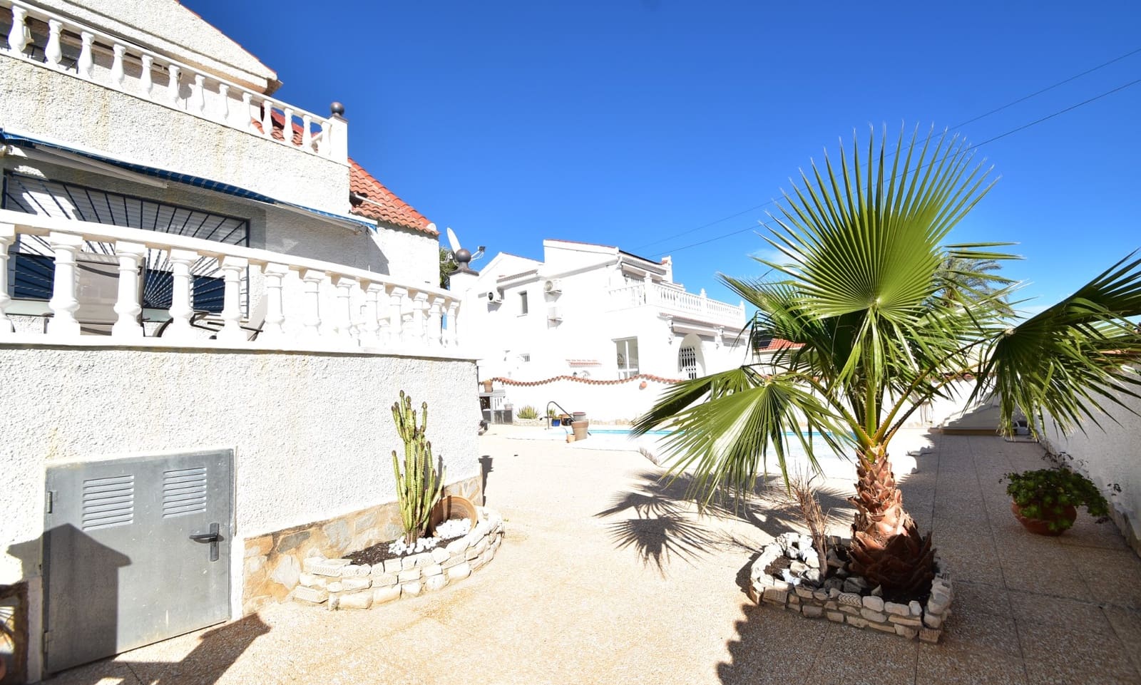 3 bedroom Villa for sale in Ciudad Quesada with pool - € 375,000 (Ref: 9626590)