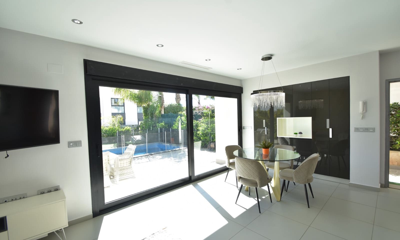 3 slaapkamer Villa te koop in Ciudad Quesada met zwembad - € 459.000 (Ref: 9628002)