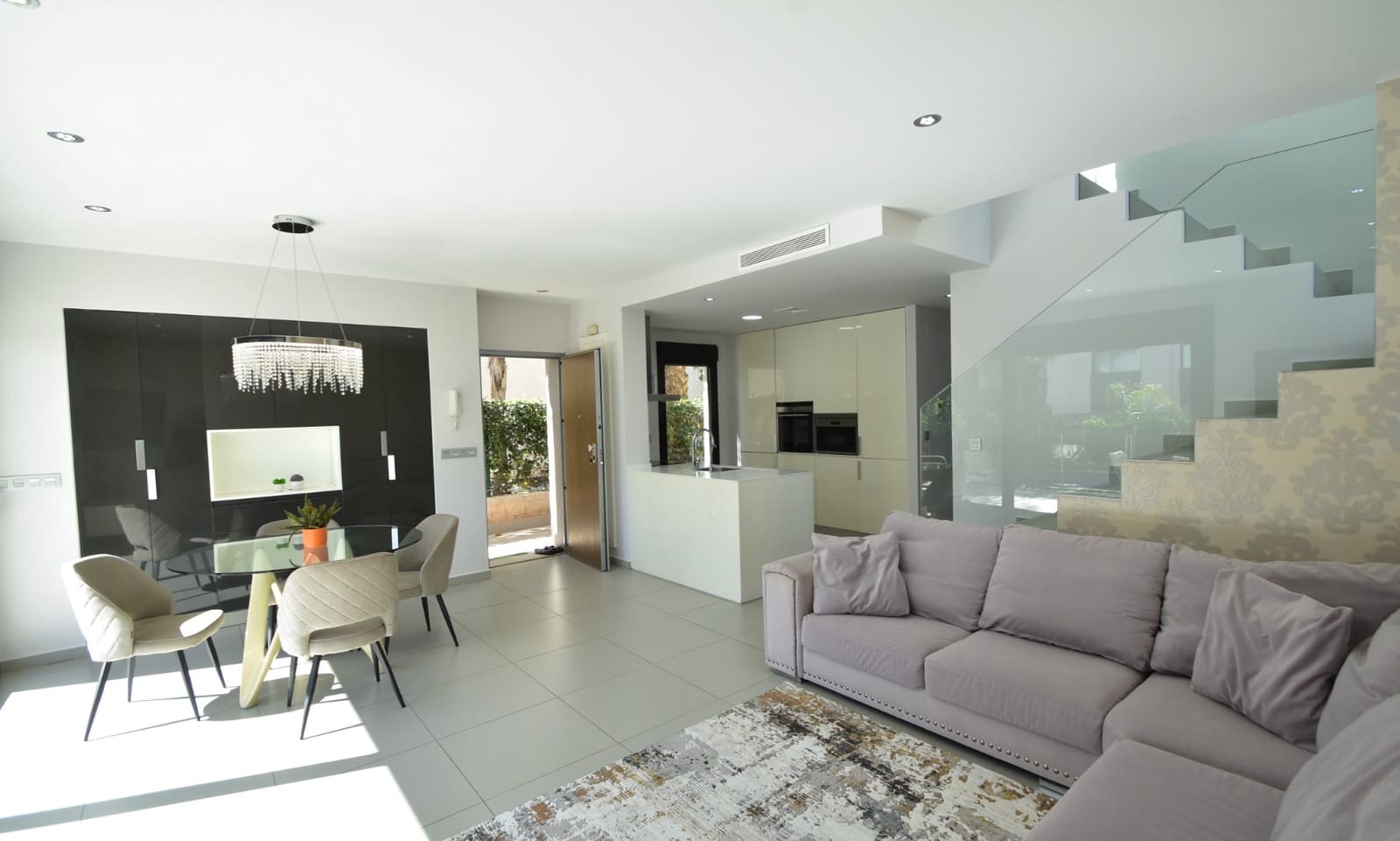 3 slaapkamer Villa te koop in Ciudad Quesada met zwembad - € 459.000 (Ref: 9628002)