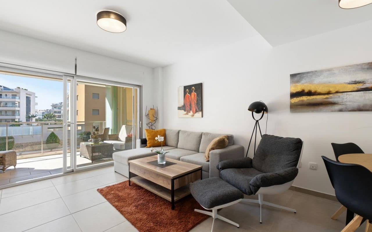 Leilighet til salgs i Los Dolses med svømmebasseng - € 249 000 (Ref: 9628174)