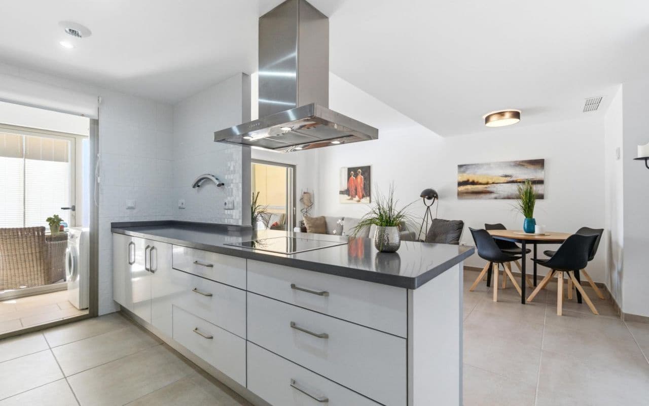 Leilighet til salgs i Los Dolses med svømmebasseng - € 249 000 (Ref: 9628174)