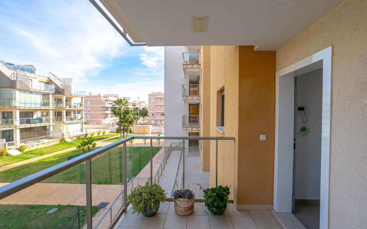 Leilighet til salgs i Los Dolses med svømmebasseng - € 249 000 (Ref: 9628174)