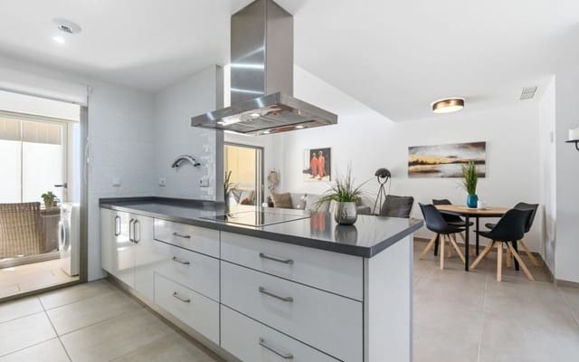 Leilighet til salgs i Los Dolses, Orihuela med svømmebasseng - € 249 000 (Ref: 9628174)