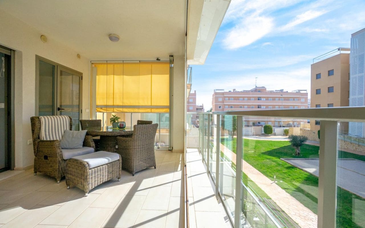 Leilighet til salgs i Los Dolses med svømmebasseng - € 249 000 (Ref: 9628174)