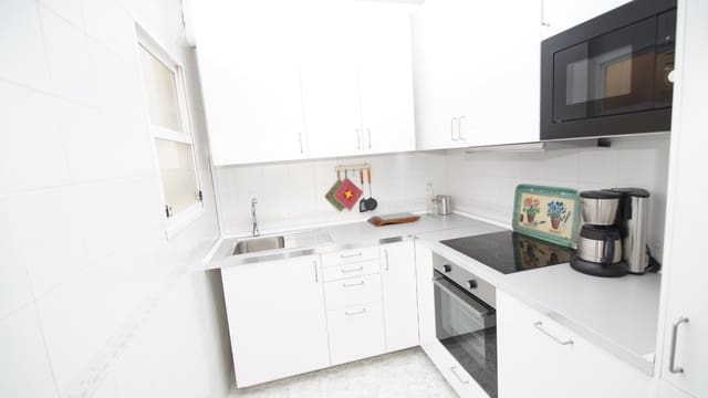 Apartamento de 2 habitaciones en Playa Flamenca, Orihuela en venta con piscina - 149.000 € (Ref: 9631834)