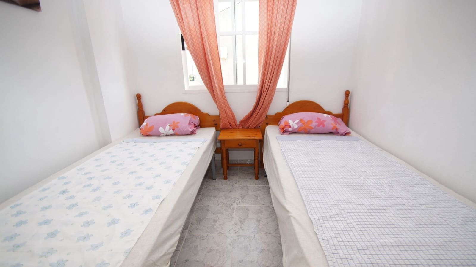 Apartamento de 2 habitaciones en Playa Flamenca en venta con piscina - 149.000 € (Ref: 9631834)