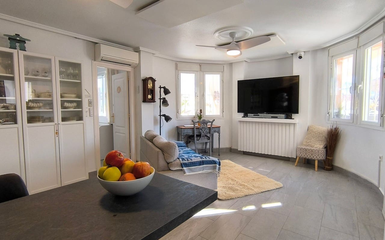 4 soveværelse Villa til salg i Ciudad Quesada med swimmingpool garage - € 375.000 (Ref: 9635133)