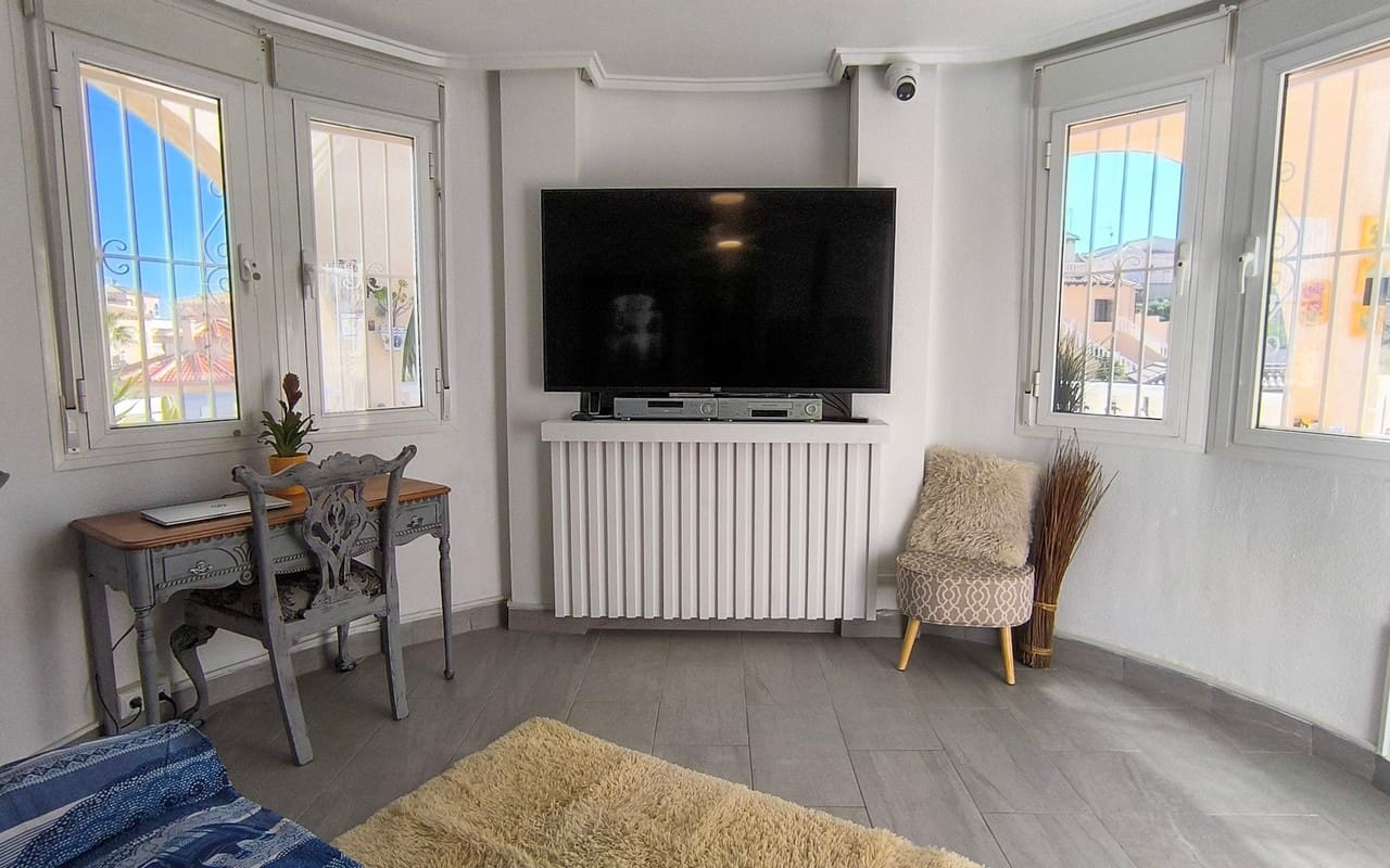 4 soveværelse Villa til salg i Ciudad Quesada med swimmingpool garage - € 375.000 (Ref: 9635133)