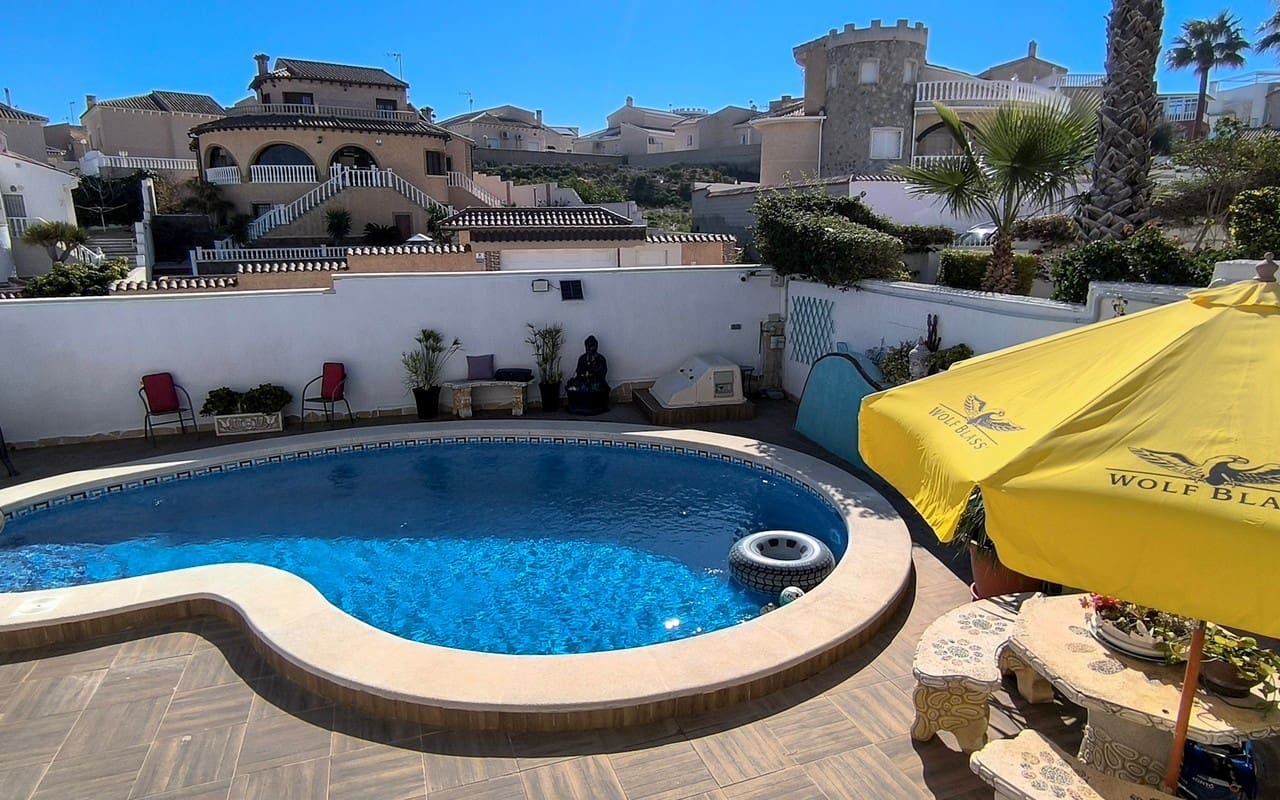 4 soveværelse Villa til salg i Ciudad Quesada med swimmingpool garage - € 375.000 (Ref: 9635133)