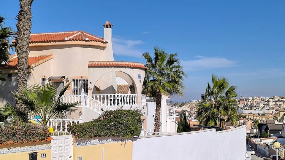 4 quarto Moradia para venda em Ciudad Quesada com piscina garagem - 385 000 € (Ref: 9635133)