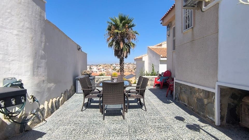 4 quarto Moradia para venda em Ciudad Quesada com piscina garagem - 385 000 € (Ref: 9635133)