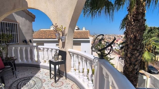 4 quarto Moradia para venda em Ciudad Quesada, Rojales com piscina garagem - 385 000 € (Ref: 9635133)