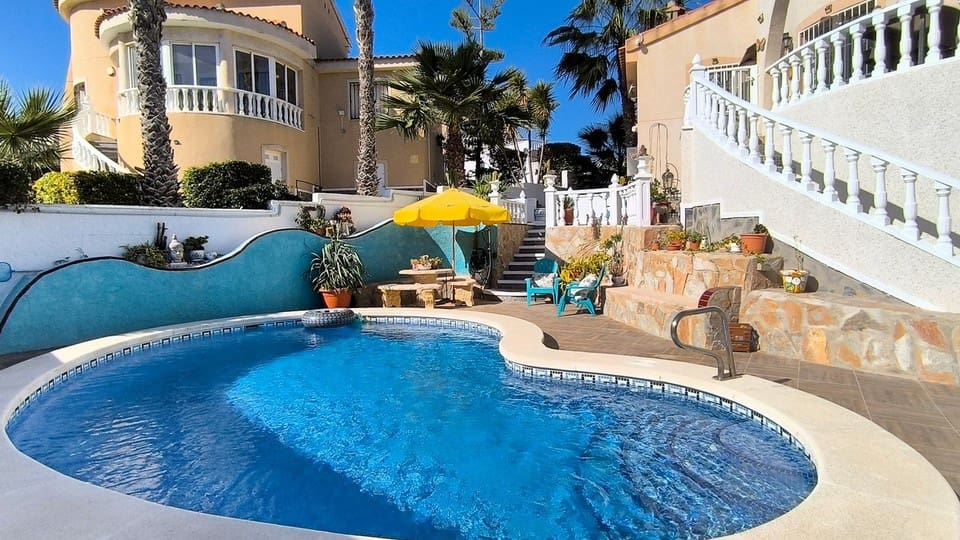4 quarto Moradia para venda em Ciudad Quesada com piscina garagem - 385 000 € (Ref: 9635133)