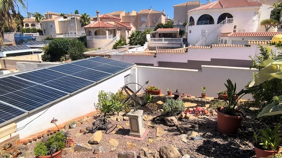 4 quarto Moradia para venda em Ciudad Quesada com piscina garagem - 385 000 € (Ref: 9635133)