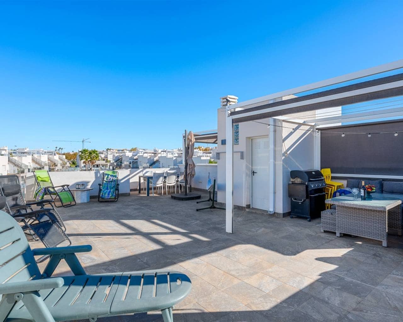 2 Zimmer Apartment zu verkaufen in Torrevieja mit Pool - 279.000 € (Ref: 9642455)