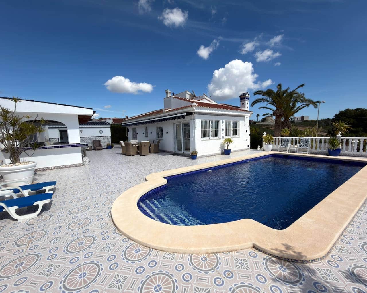 3 sovrum Villa till salu i Ciudad Quesada med pool - 625 000 € (Ref: 9669345)