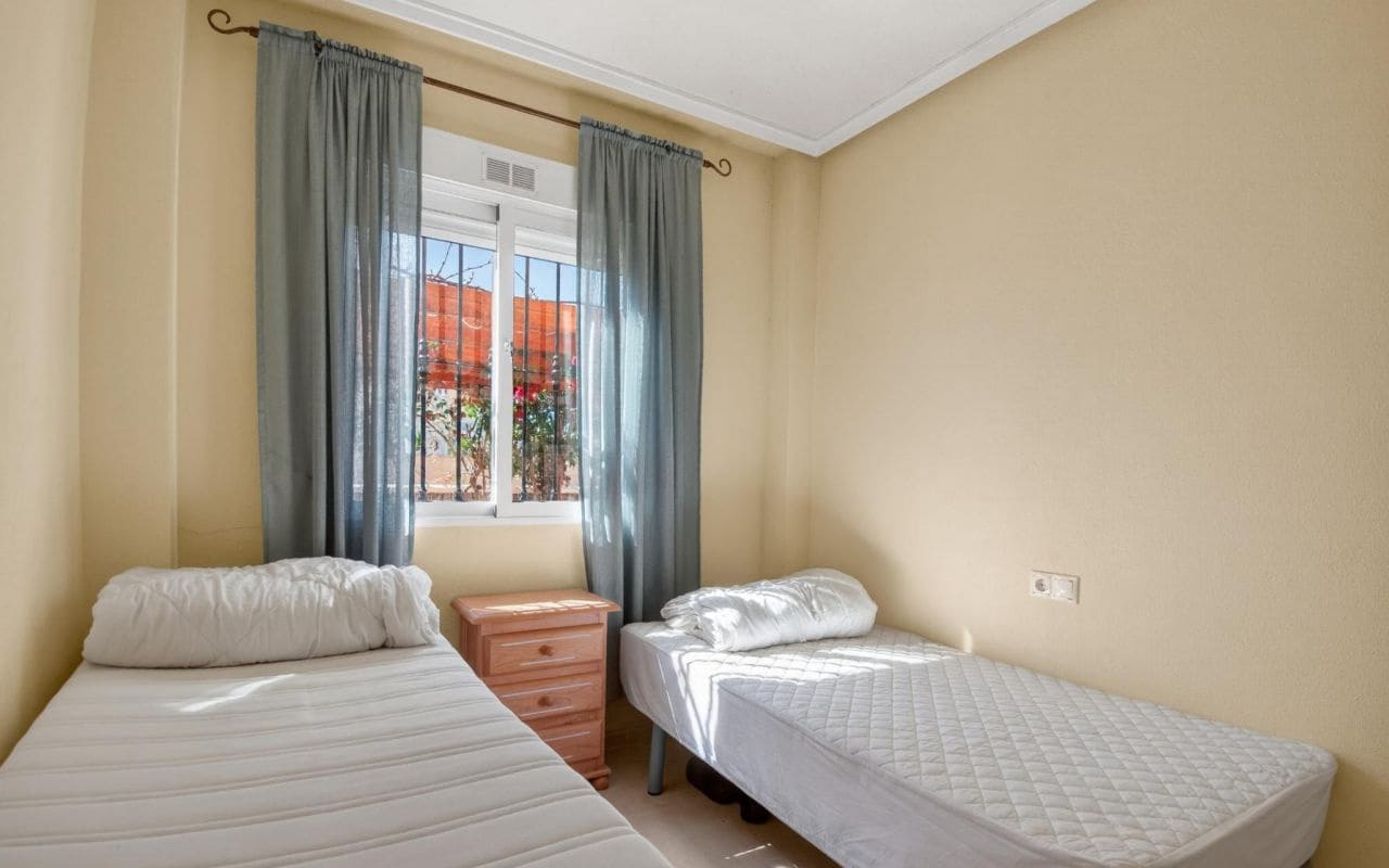 3 bedroom Bungalow for sale in Torrevieja with pool - € 219,000 (Ref: 9669346)