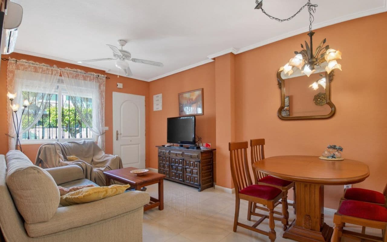 3 bedroom Bungalow for sale in Torrevieja with pool - € 219,000 (Ref: 9669346)