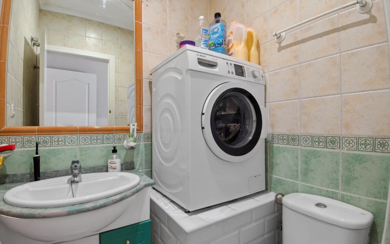 3 bedroom Bungalow for sale in Torrevieja with pool - € 219,000 (Ref: 9669346)