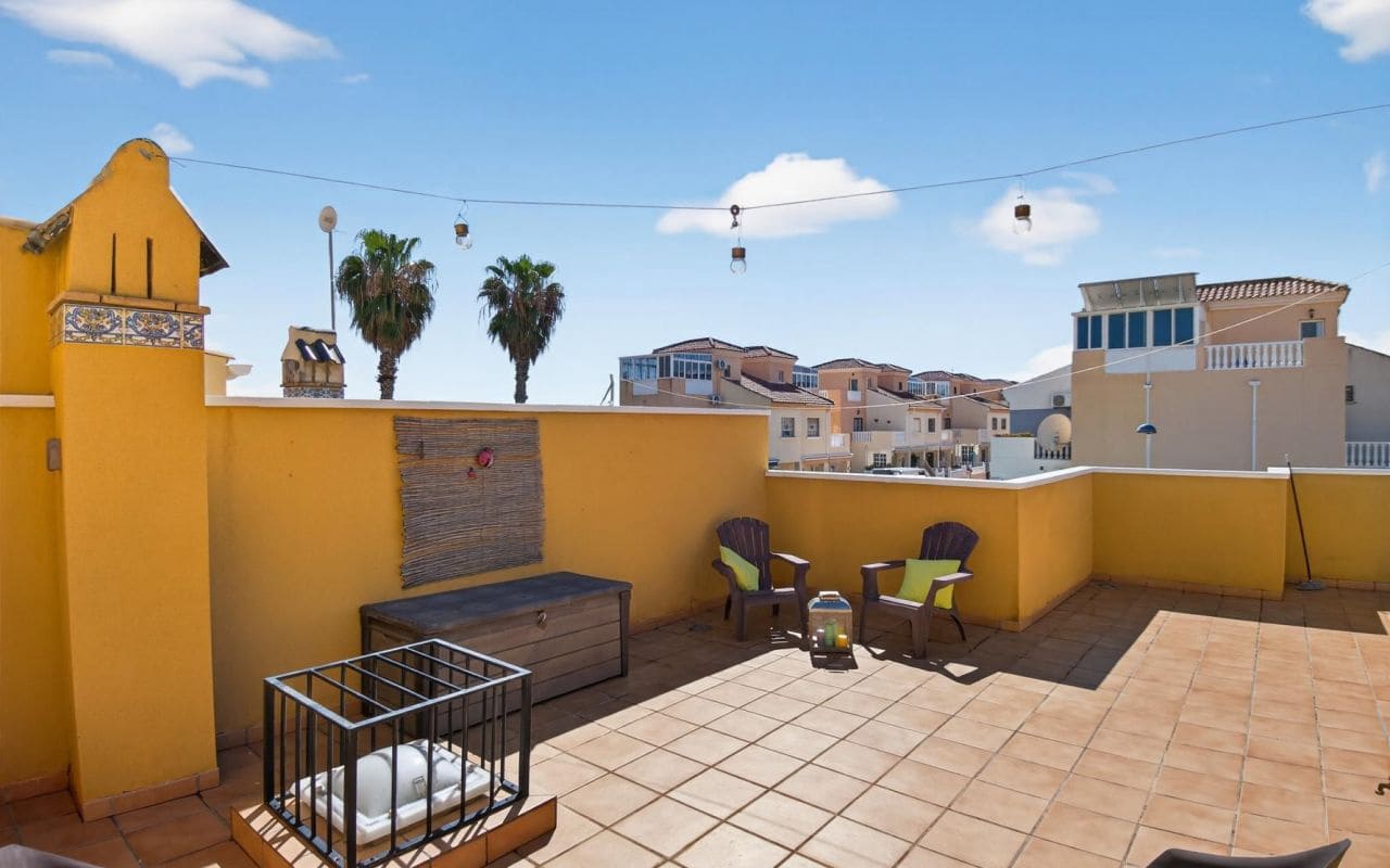 3 bedroom Bungalow for sale in Torrevieja with pool - € 219,000 (Ref: 9669346)