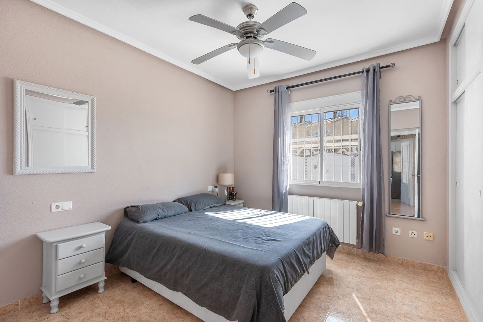 4 Zimmer Villa zu verkaufen in Benijofar mit Pool Garage - 369.900 € (Ref: 9671267)