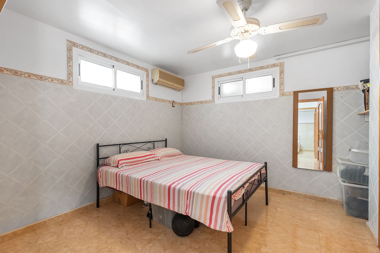 4 Zimmer Villa zu verkaufen in Benijofar mit Pool Garage - 369.900 € (Ref: 9671267)