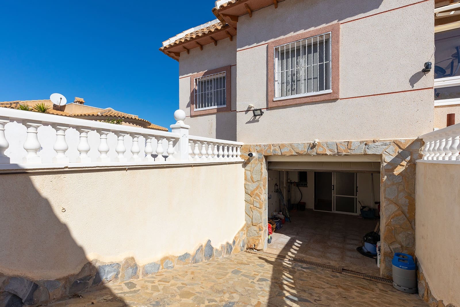 4 Zimmer Villa zu verkaufen in Benijofar mit Pool Garage - 369.900 € (Ref: 9671267)