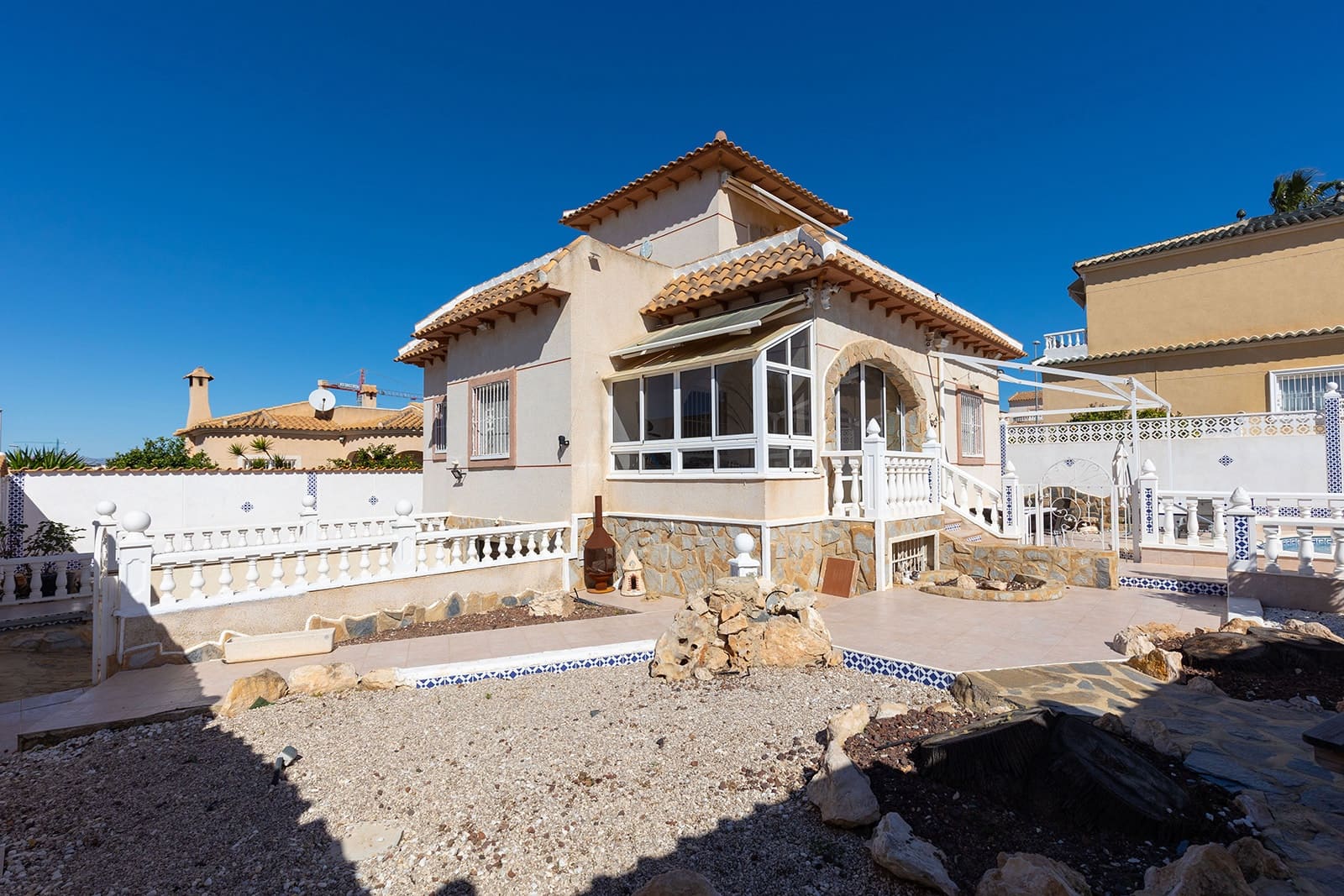 4 Zimmer Villa zu verkaufen in Benijofar mit Pool Garage - 369.900 € (Ref: 9671267)