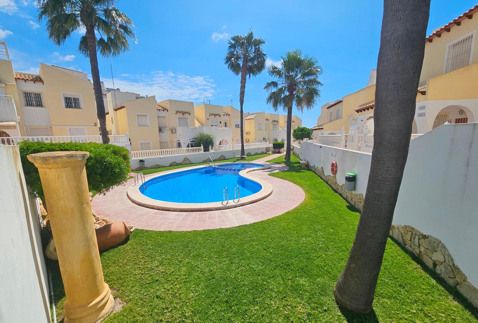 2 slaapkamer Appartement te koop in Villamartin met zwembad - € 199.000 (Ref: 9674764)