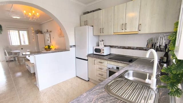 3 bedroom Bungalow for sale in Benijófar with pool - € 239,950 (Ref: 9675977)