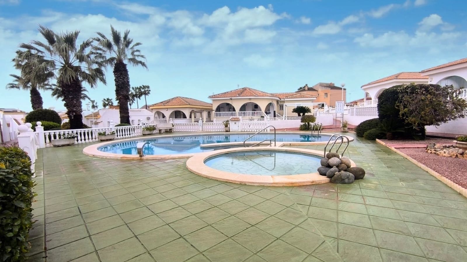 3 chambre Bungalow à vendre à Benijofar avec piscine - 239 950 € (Ref: 9675977)