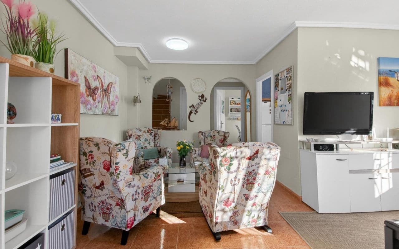 3 bedroom Terraced Villa for sale in Orihuela Costa with pool - € 239,000 (Ref: 9688483)