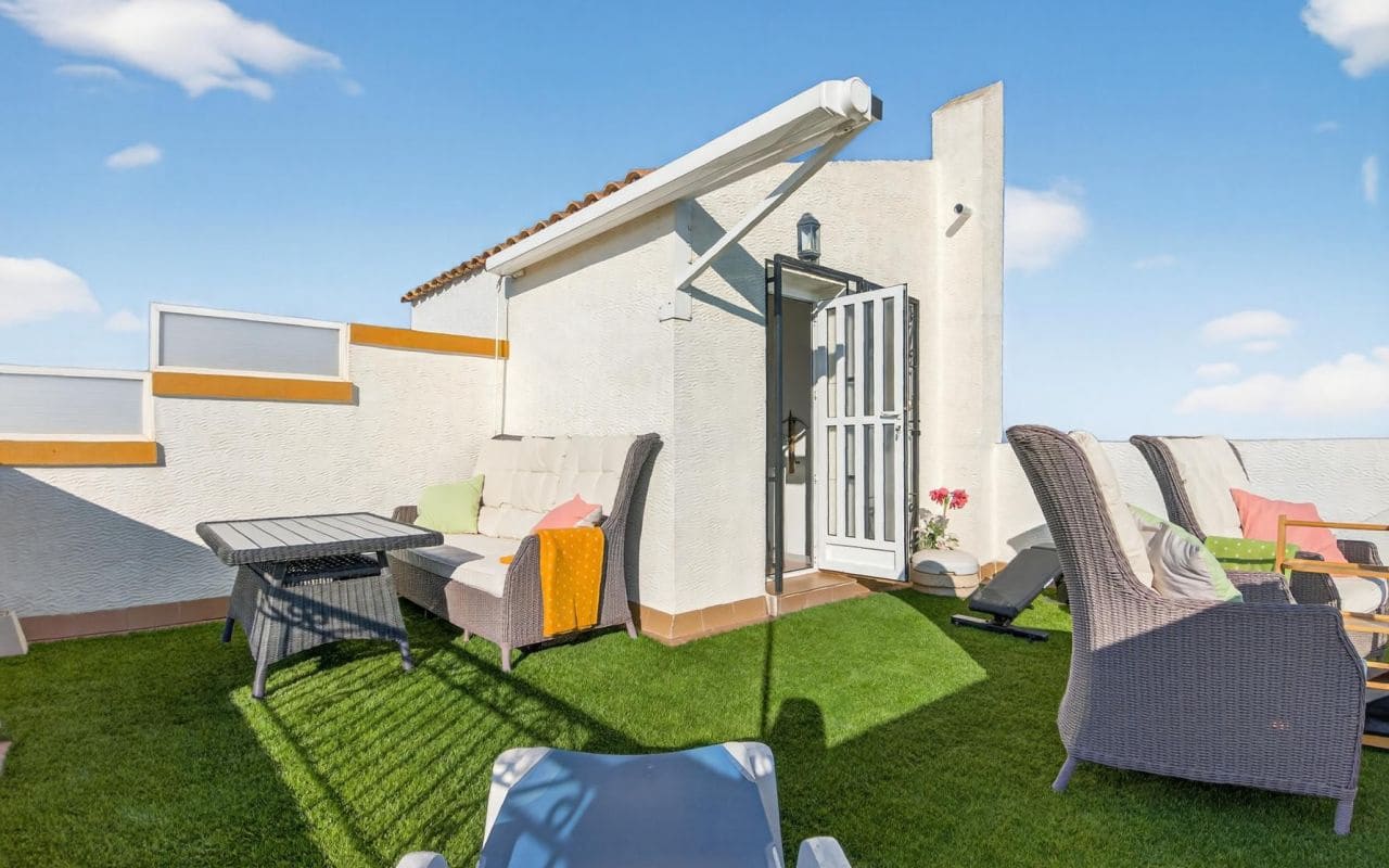 3 bedroom Terraced Villa for sale in Orihuela Costa with pool - € 239,000 (Ref: 9688483)