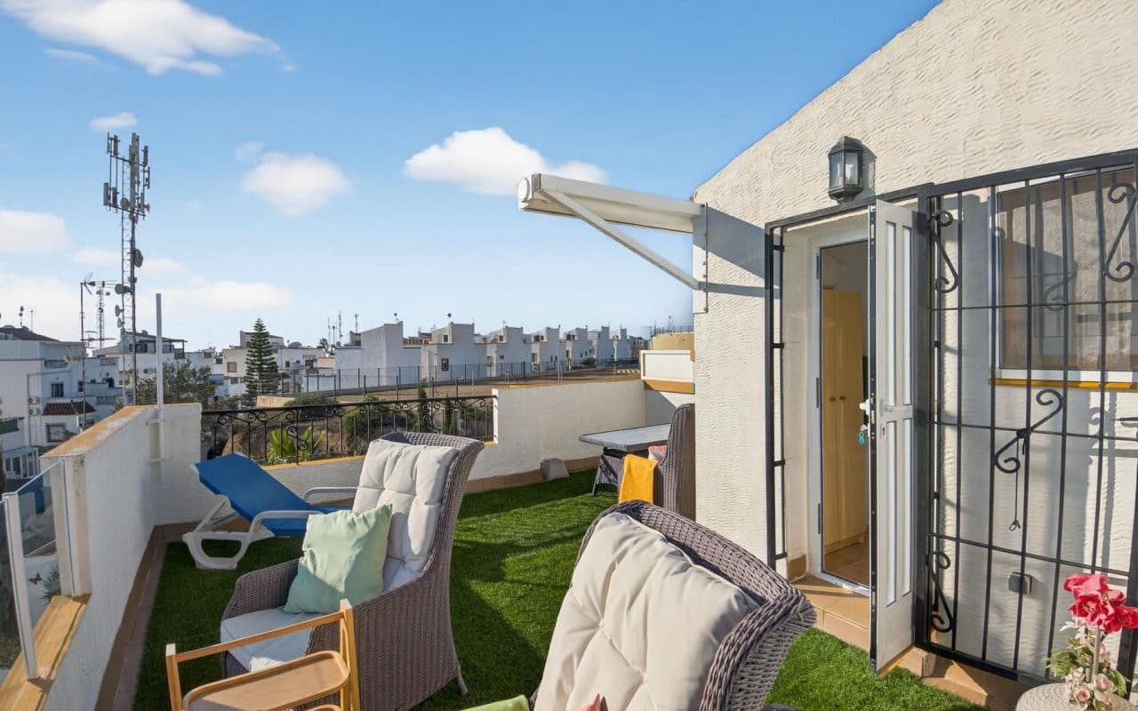 3 bedroom Terraced Villa for sale in Orihuela Costa with pool - € 239,000 (Ref: 9688483)